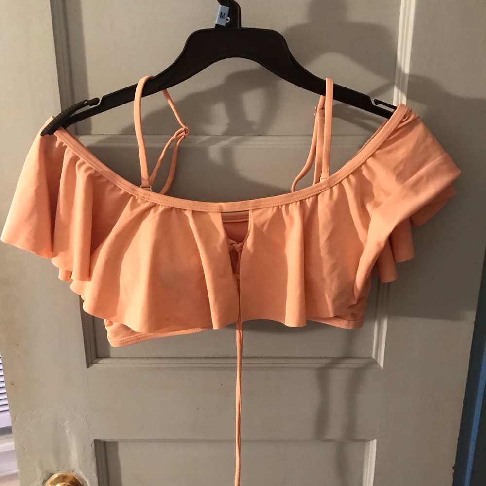 Crop pink string